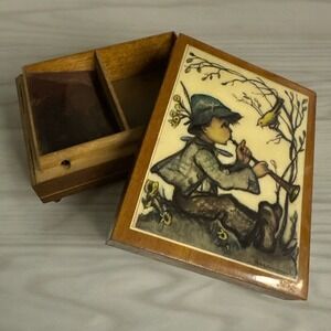 Vintage W. Germany Small‎ Wooden 6” x 5” music box with Hummel “popcorn” *READ